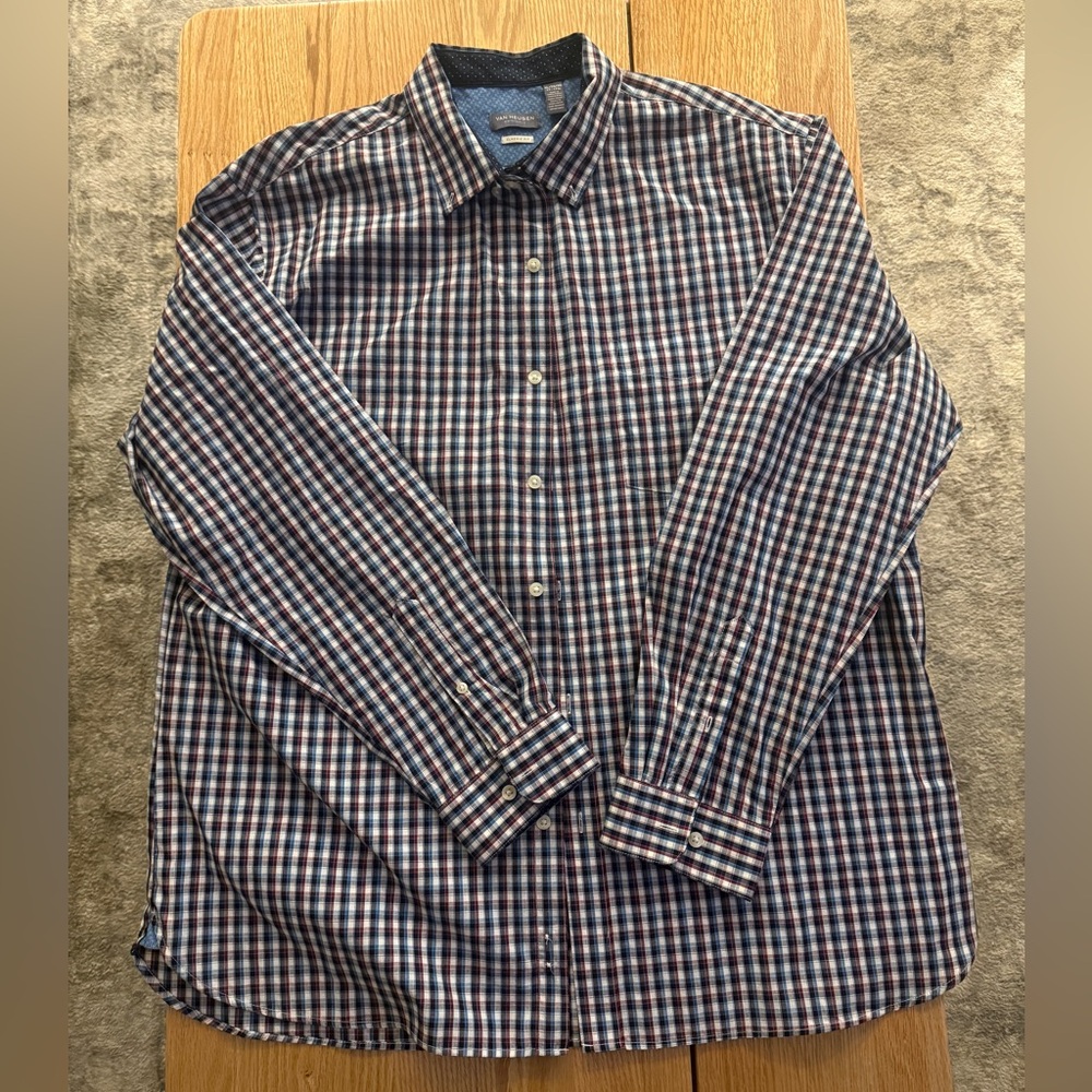 Van Heusen Men’s Plaid Button Down Shirt XL Classic Fit Long Sleeve Blue Red